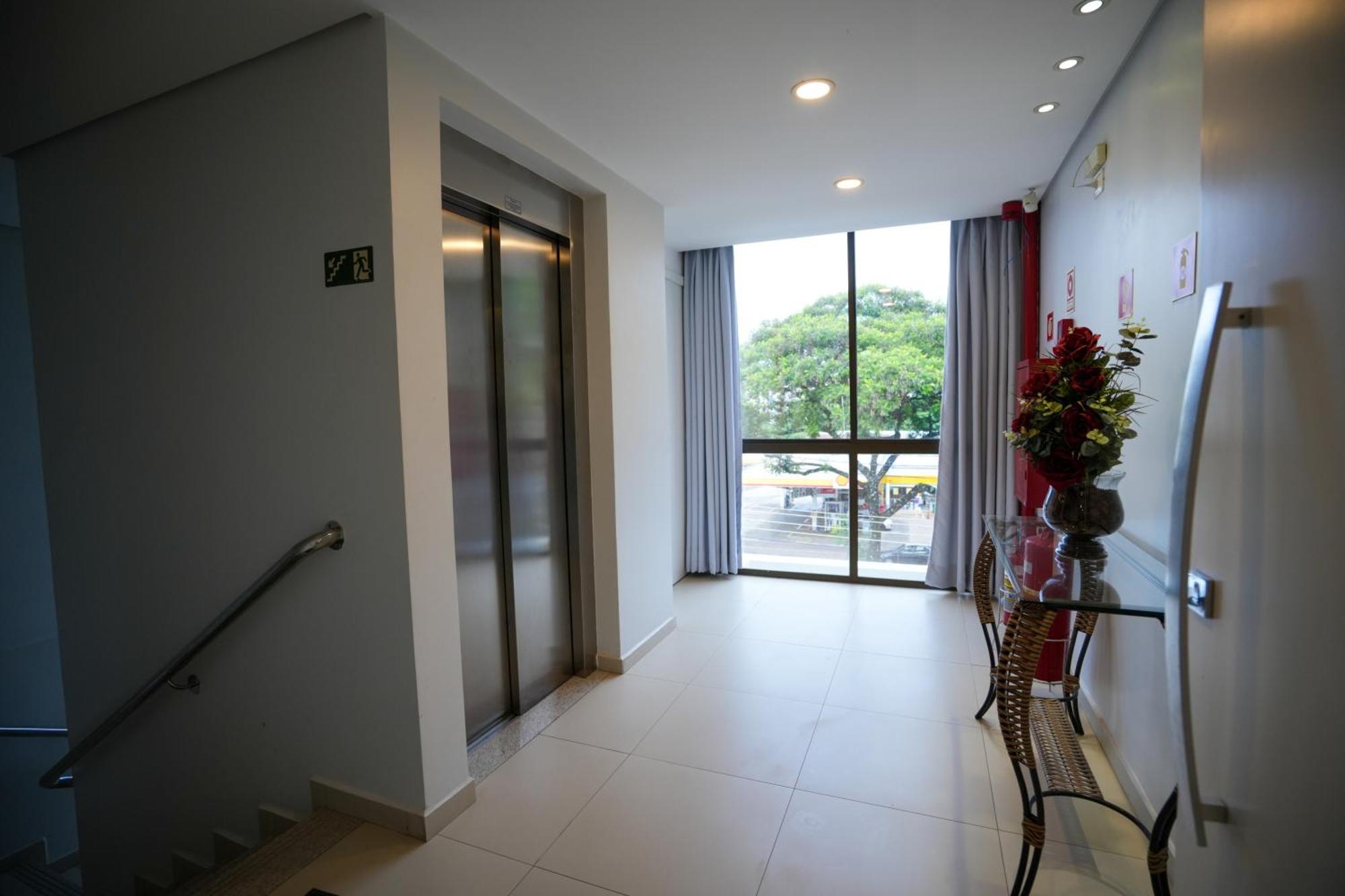 Foz Cobertura 3 Suites E Foz Apartamento 2 Suites ฟอสดูอีกวาซู ภายนอก รูปภาพ